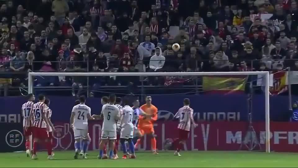 西蒙斯：生活中不可能事事如愿，但我会尽我所能帮助球队