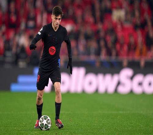 太阳vs马刺前瞻：布克对决福克斯，谁能带队延续连胜步伐？