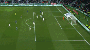 官方：蔚山球员李东炅当选2025年K1联赛MVP；本赛季13球12助